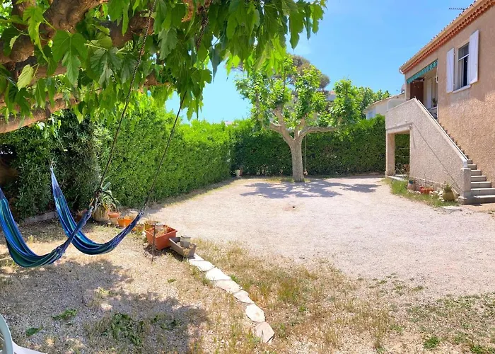 Blue Summer Vibes Apartment For 4P, Ac, Balcony, Parking, Beach At 50M, Spa Access -4